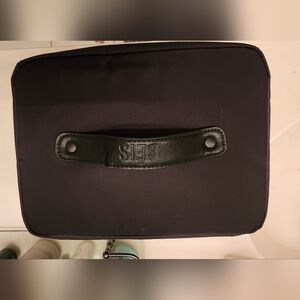 BEIS HANGING COSMETIC CASE